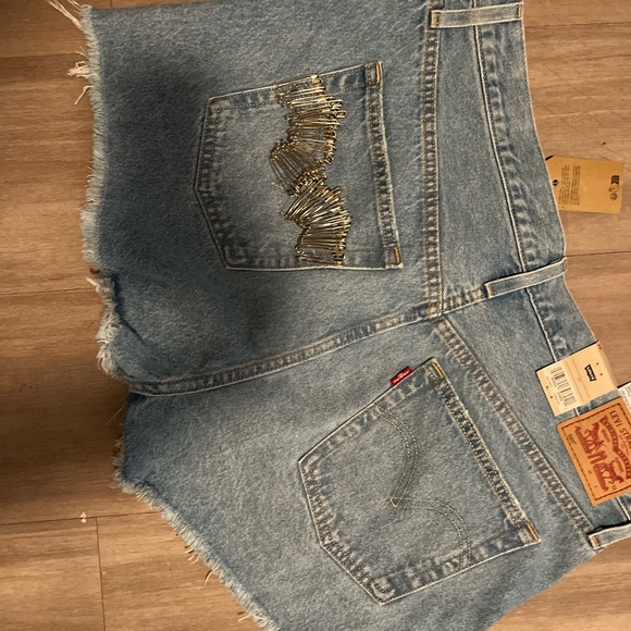 Levi's Light Blue Denim Shorts with Gold Detail - Picture 1 of 1